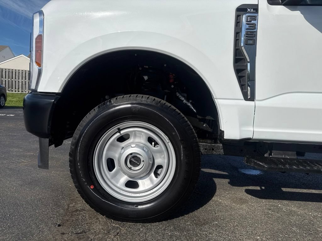Used 2025 Ford F350 XL w/ Snow Plow Prep Package AWD/4WD image 35