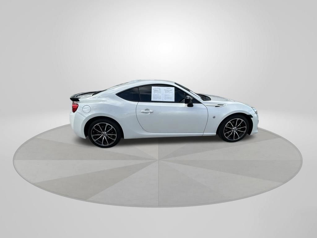 Used 2018 Toyota 86 image 8