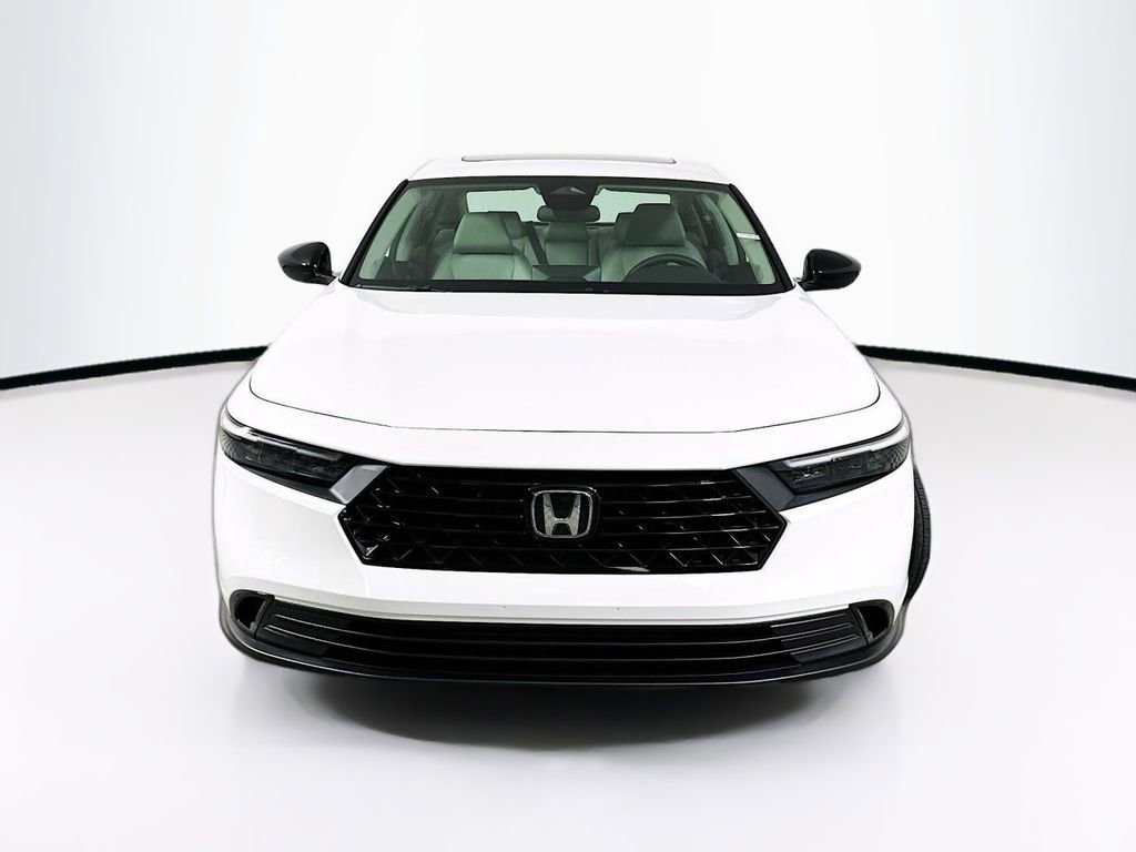 Certified 2025 Honda Accord SE image 5