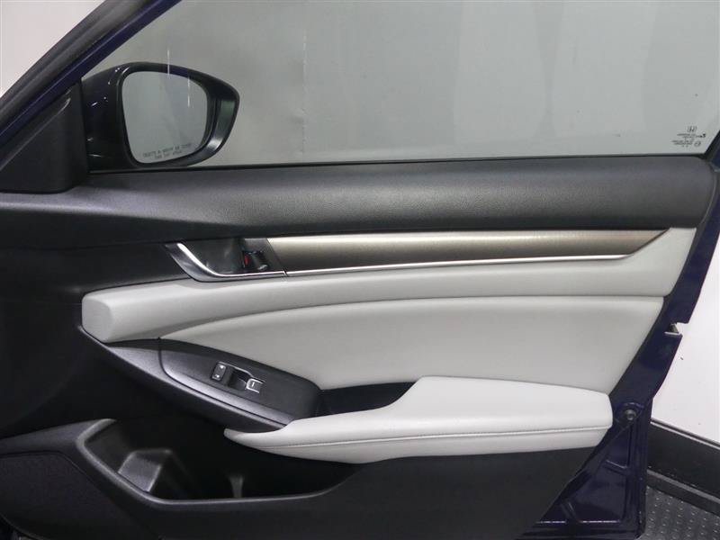 Used 2019 Honda Accord LX image 18
