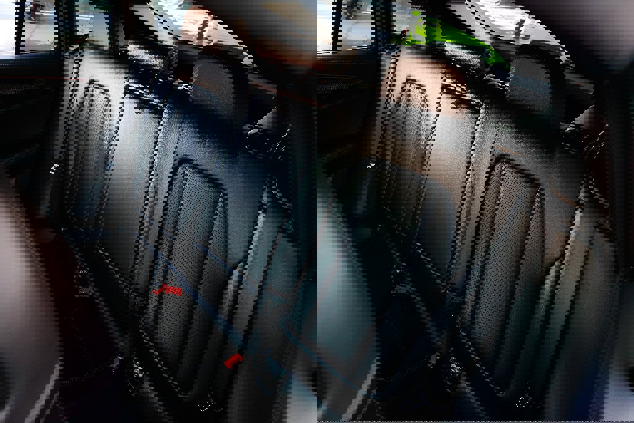 Used 2022 BMW X4 M40i w/ Premium Package image 9