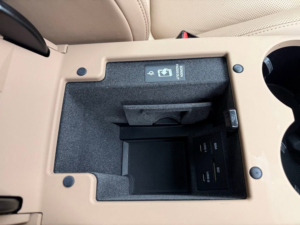 Used 2025 Porsche Macan image 42