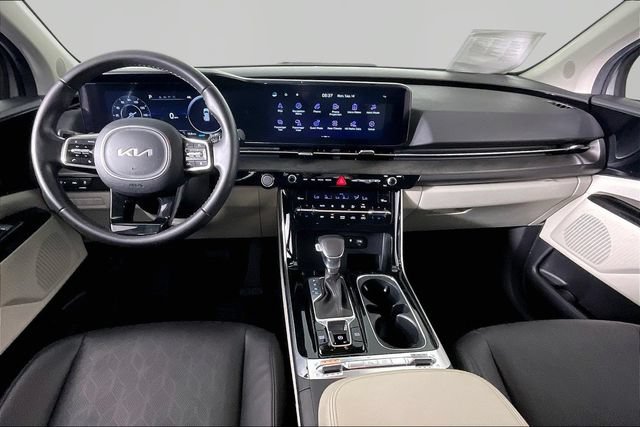 Certified 2024 Kia Carnival SX FWD image 7