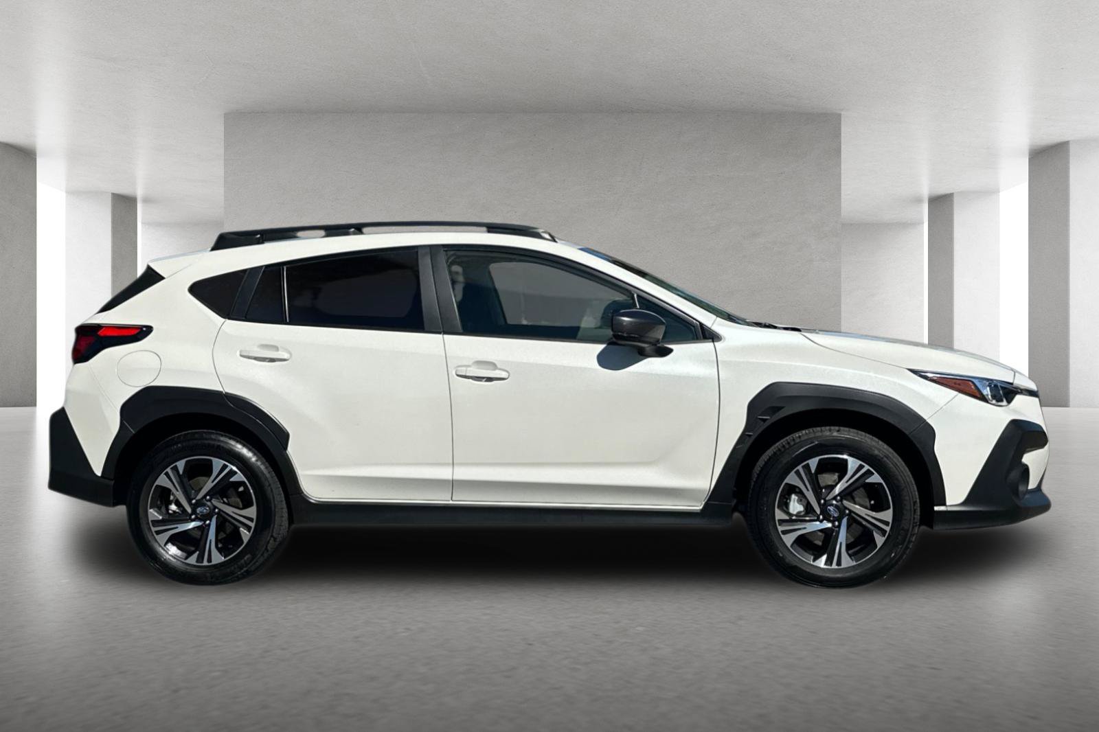 Used 2025 Subaru Crosstrek 2.5i Premium AWD/4WD image 3