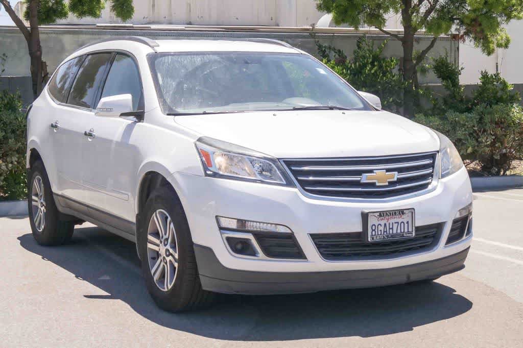 Used 2017 Chevrolet Traverse LT FWD image 3