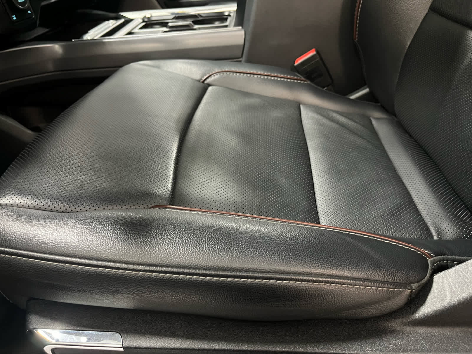 Used 2024 Ford F250 Lariat w/ Lariat Ultimate Package image 19