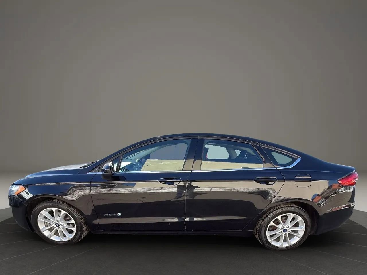 Used 2019 Ford Fusion SE image 8
