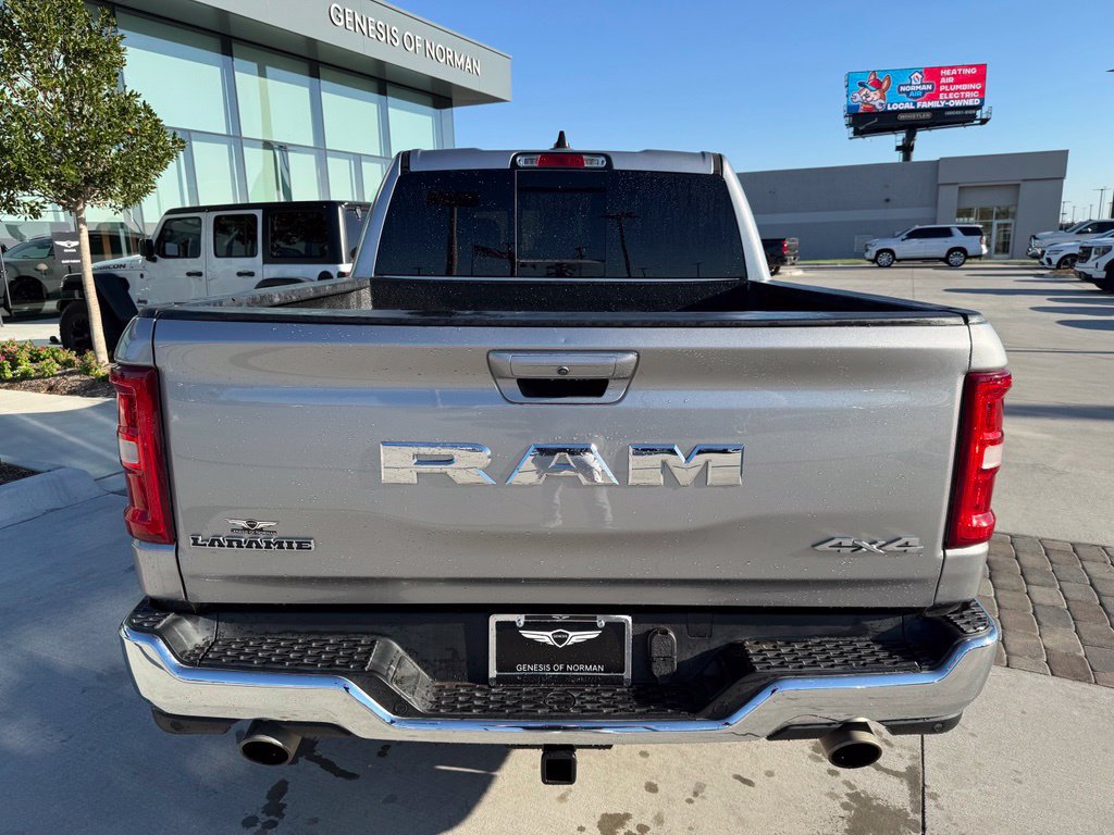 Used 2025 RAM 1500 Laramie AWD/4WD image 3