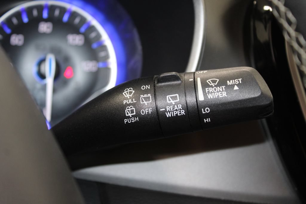Used 2025 Chrysler Pacifica Select FWD image 39