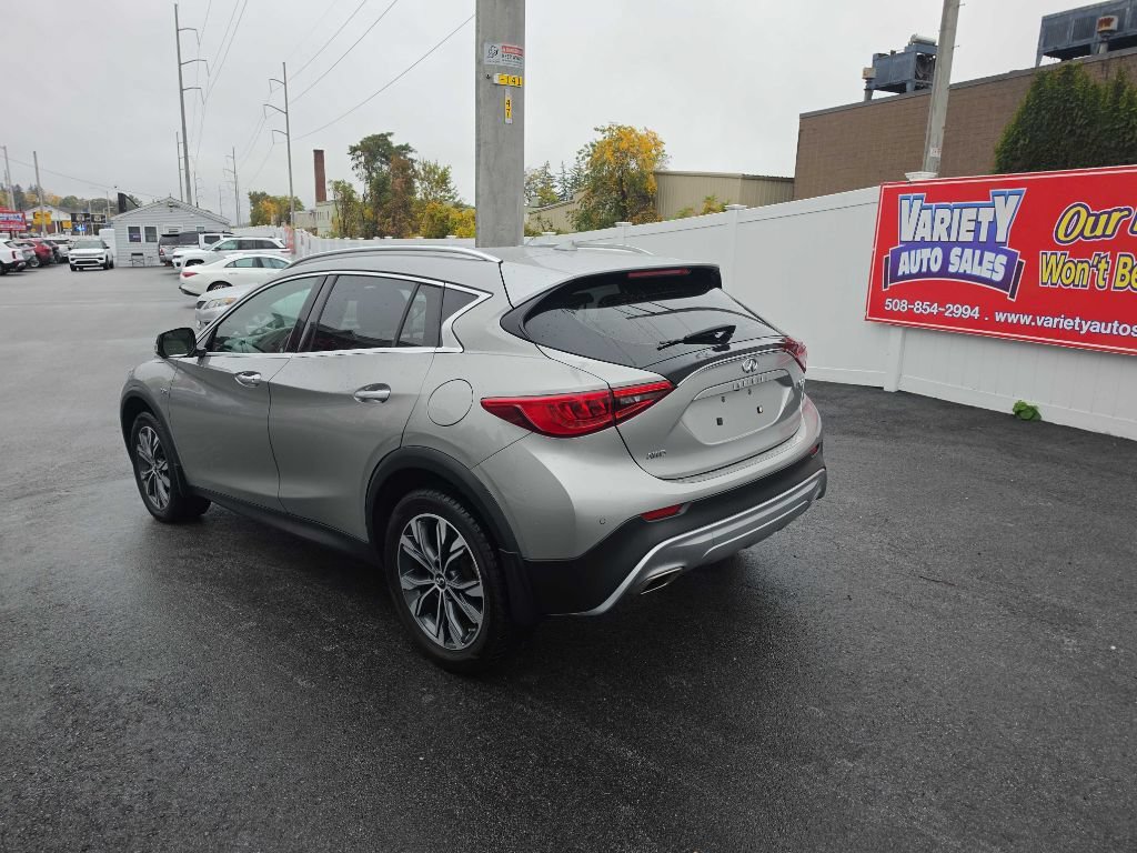 Used 2019 INFINITI QX30 AWD w/ Navigation Package image 11