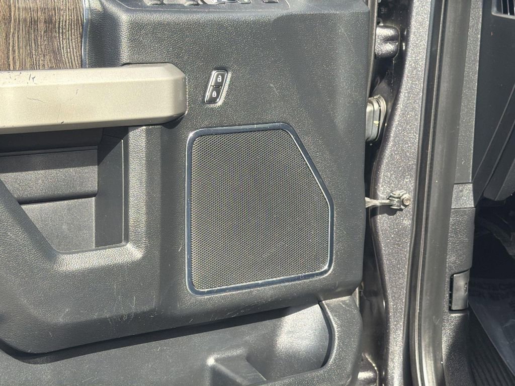 Used 2020 Ford F250 Lariat image 21