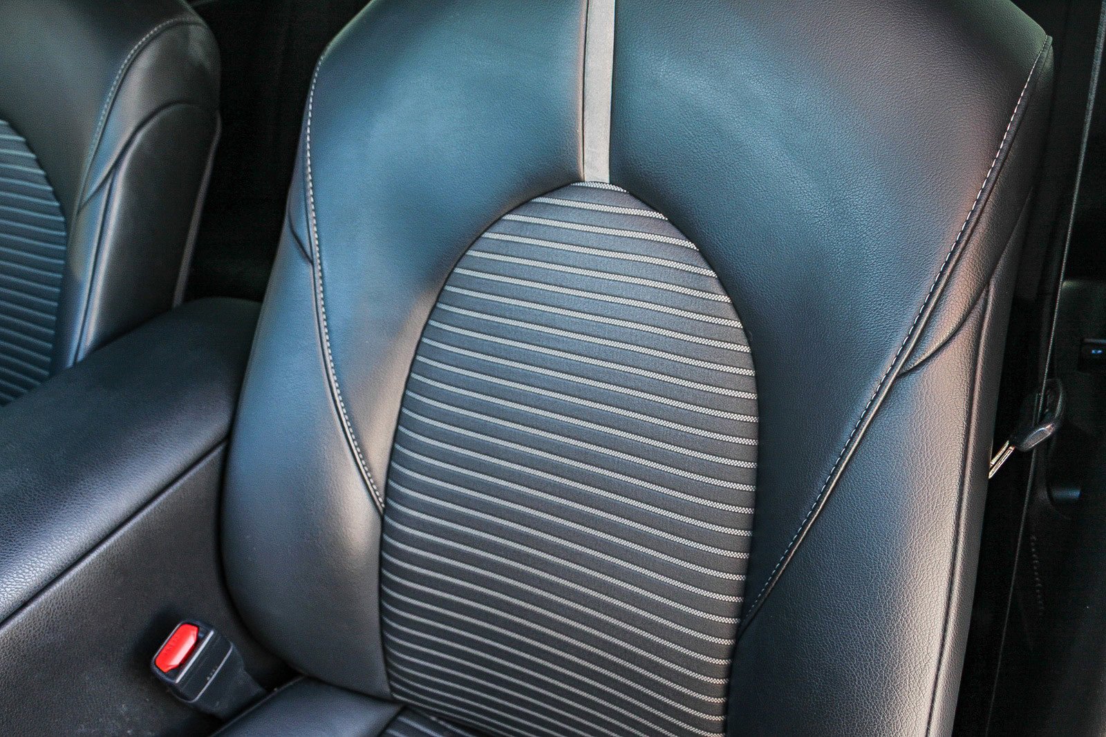 Used 2020 Toyota Camry SE image 24