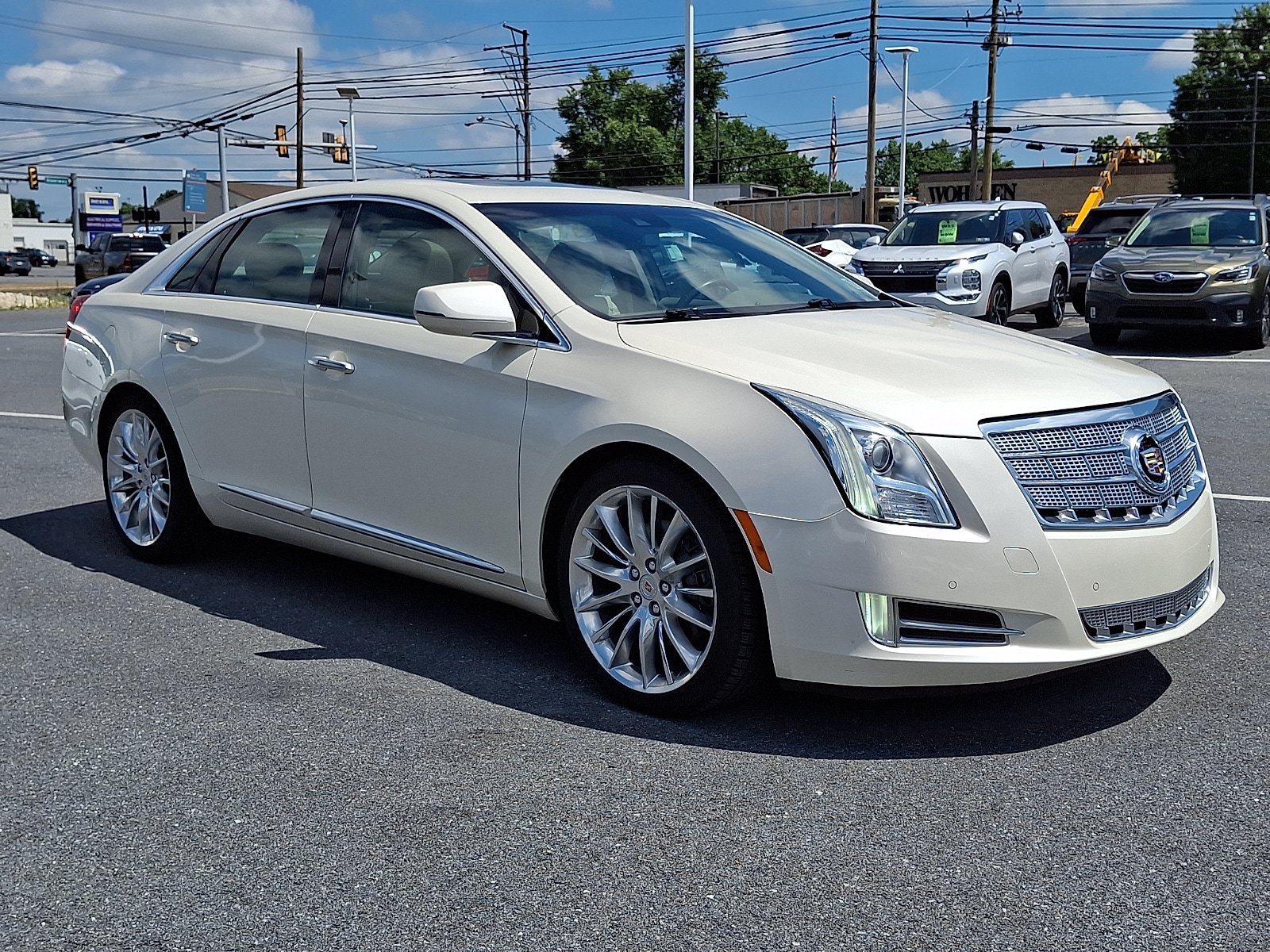 Used 2013 Cadillac XTS Platinum AWD/4WD image 3