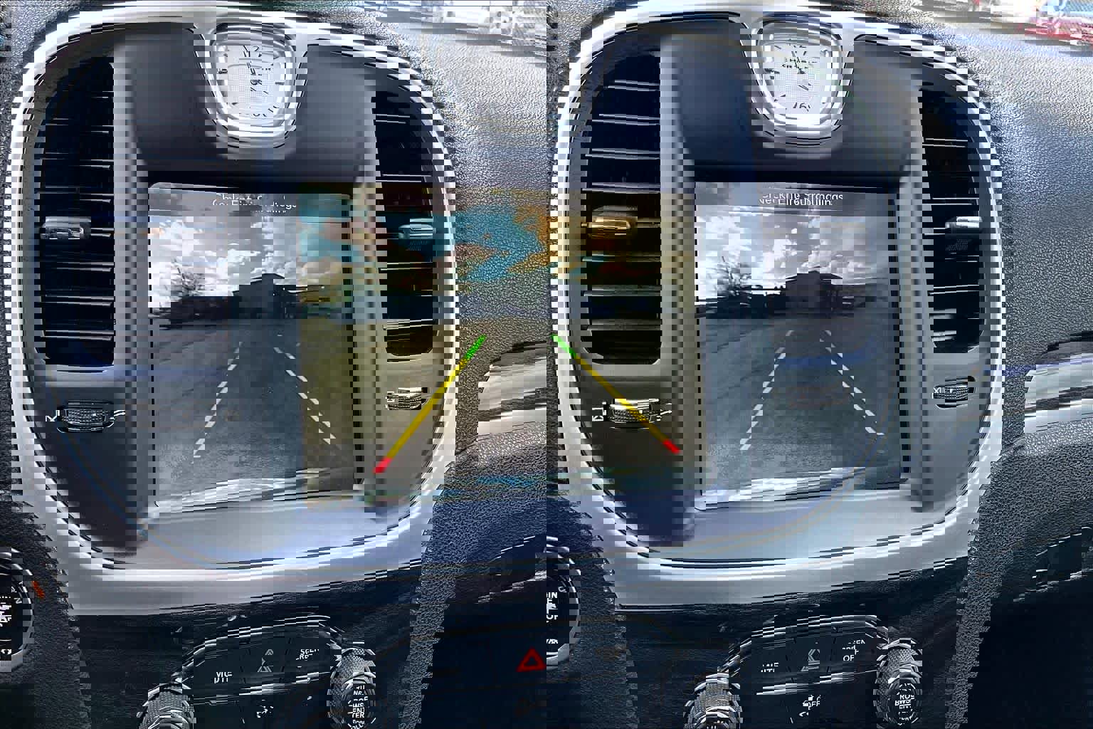 Used 2019 Chrysler 300 Touring L w/ Quick Order Package 22F image 26