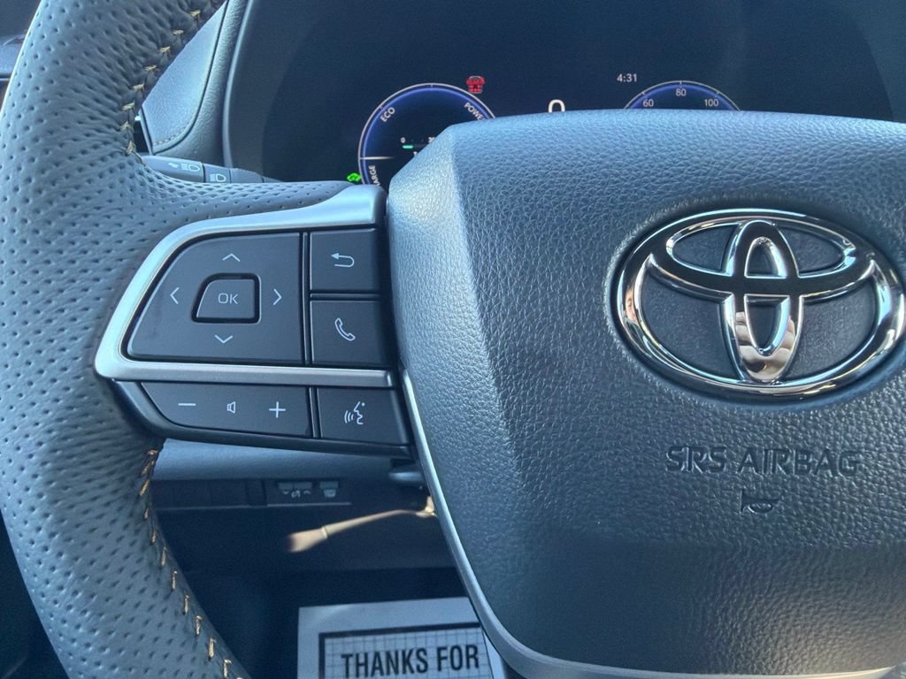 Used 2026 Toyota Sienna XLE Woodland Edition AWD/4WD image 24