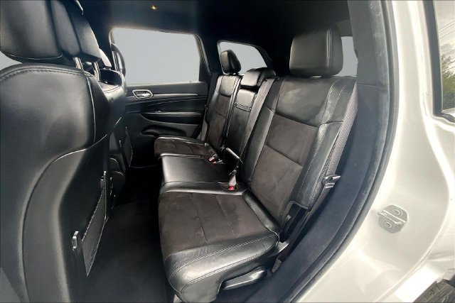 Used 2019 Jeep Grand Cherokee Laredo w/ Laredo X Package AWD/4WD image 22