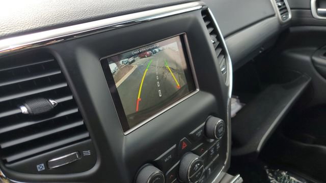 Certified 2021 Jeep Grand Cherokee Laredo image 17