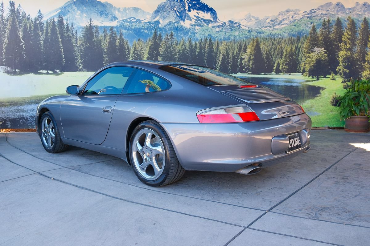 Used 2004 Porsche 911 Carrera RWD image 4