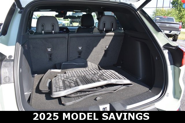 New 2025 Chevrolet TrailBlazer ACTIV w/ Convenience Package image 16