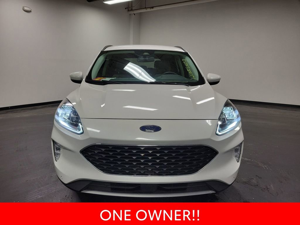 Used 2022 Ford Escape Titanium image 3