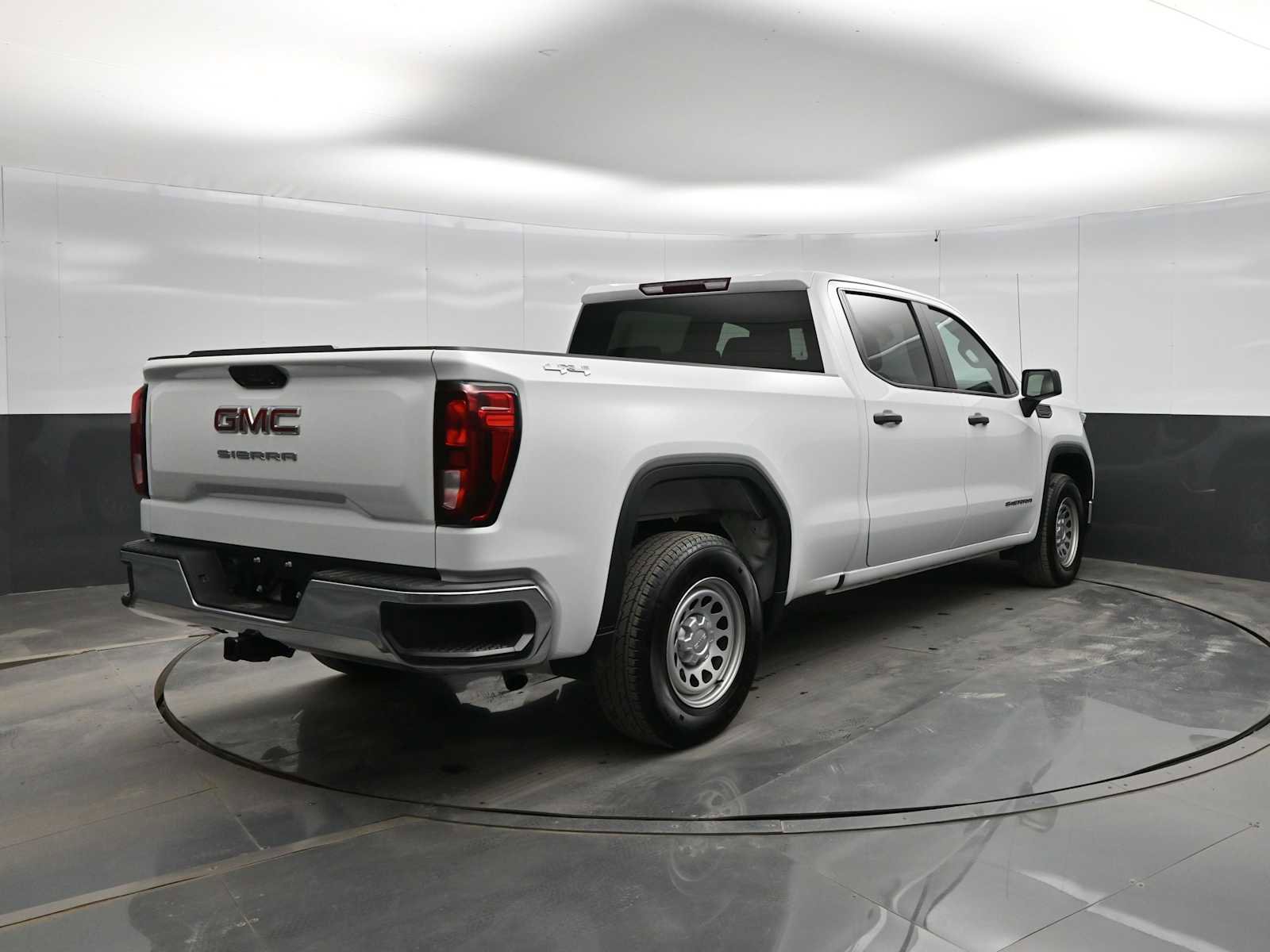 Used 2023 GMC Sierra 1500 Pro w/ Pro Value Package image 7