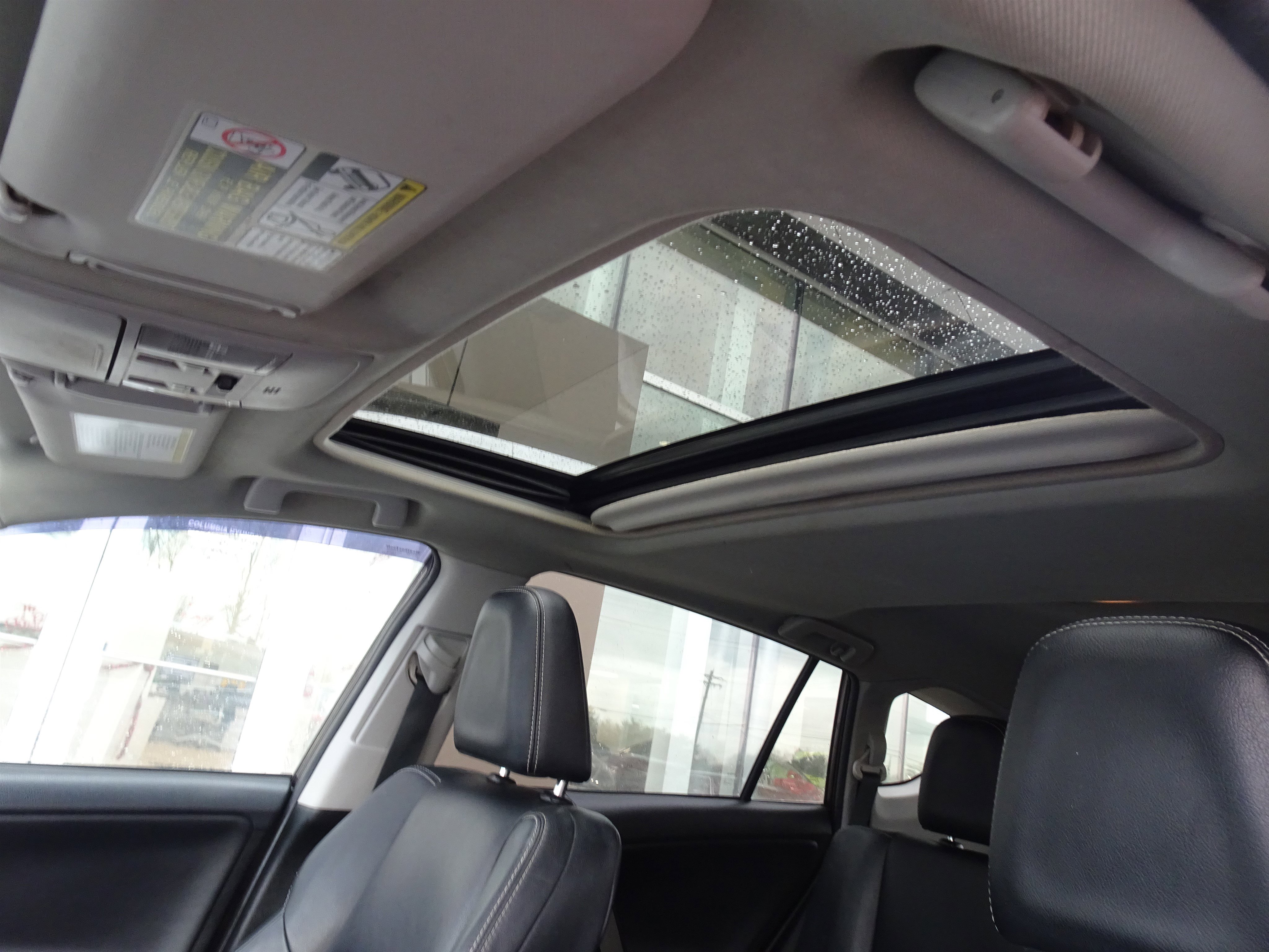 Used 2016 Toyota RAV4 Limited image 11