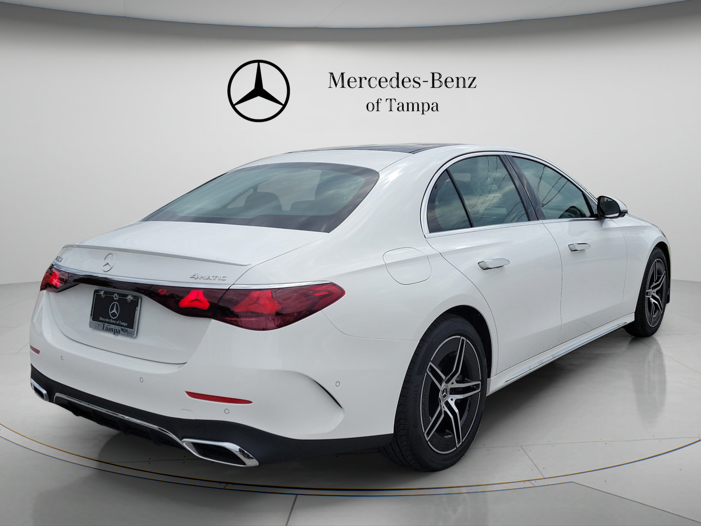 New 2027 Mercedes-Benz E 450 4MATIC Sedan image 3