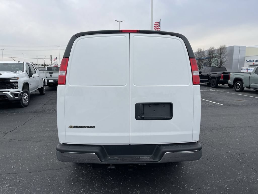 New 2026 Chevrolet Express 2500 w/ Driver Convenience Package RWD image 4