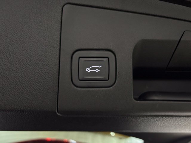 Used 2024 Cadillac XT5 Luxury AWD/4WD image 10