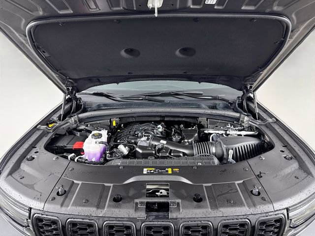 New 2025 Jeep Grand Cherokee Limited image 34