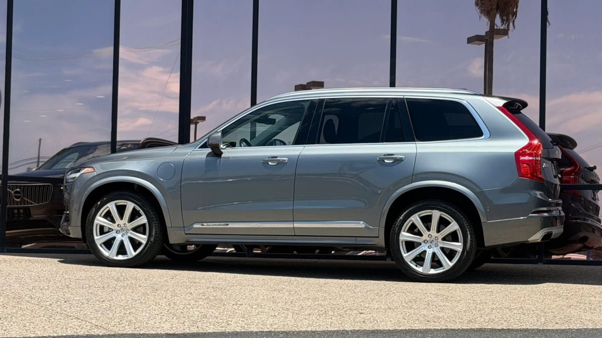 Used 2017 Volvo XC90 T8 Inscription w/ Luxury Package AWD/4WD image 6
