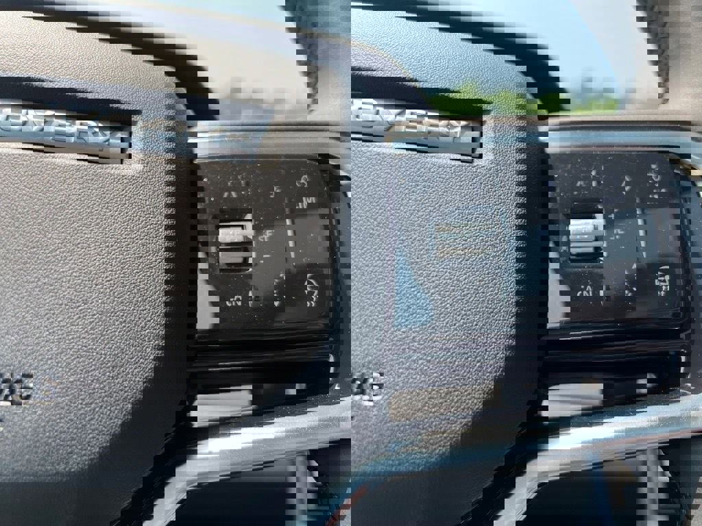 New 2025 Land Rover Discovery Sport S image 13