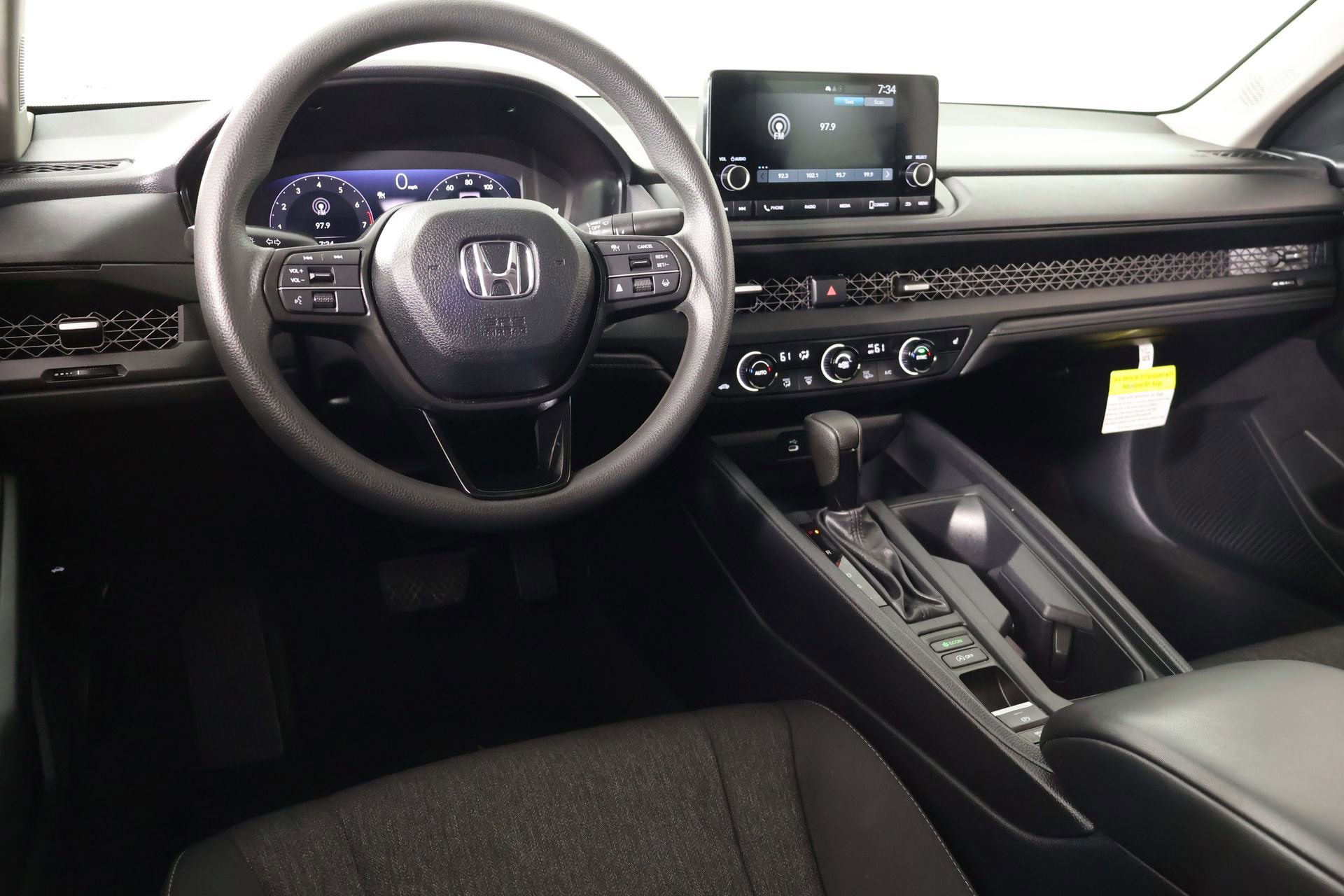 Used 2025 Honda Accord SE image 2