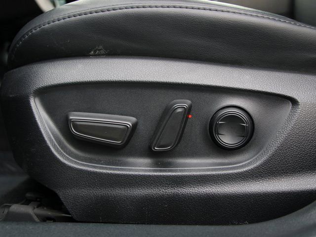 Used 2018 Toyota Prius Prime Premium w/ Carpet Mat Package image 22