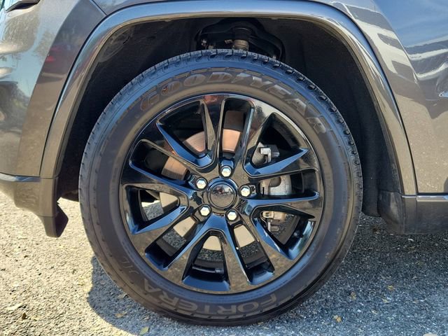 Used 2021 Jeep Grand Cherokee Laredo X RWD image 6
