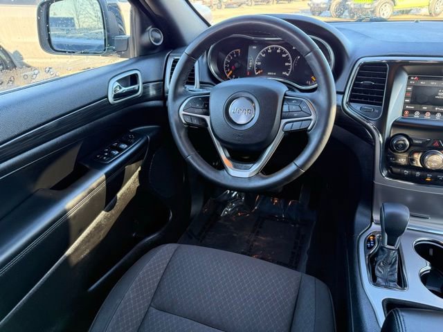 Used 2019 Jeep Grand Cherokee Laredo w/ Security & Convenience Group image 10