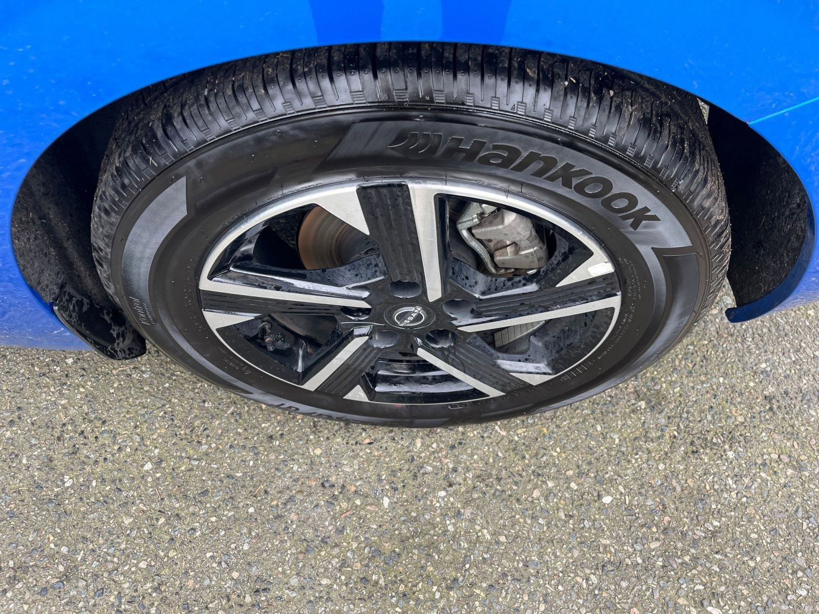 Used 2025 Nissan Sentra SV image 30