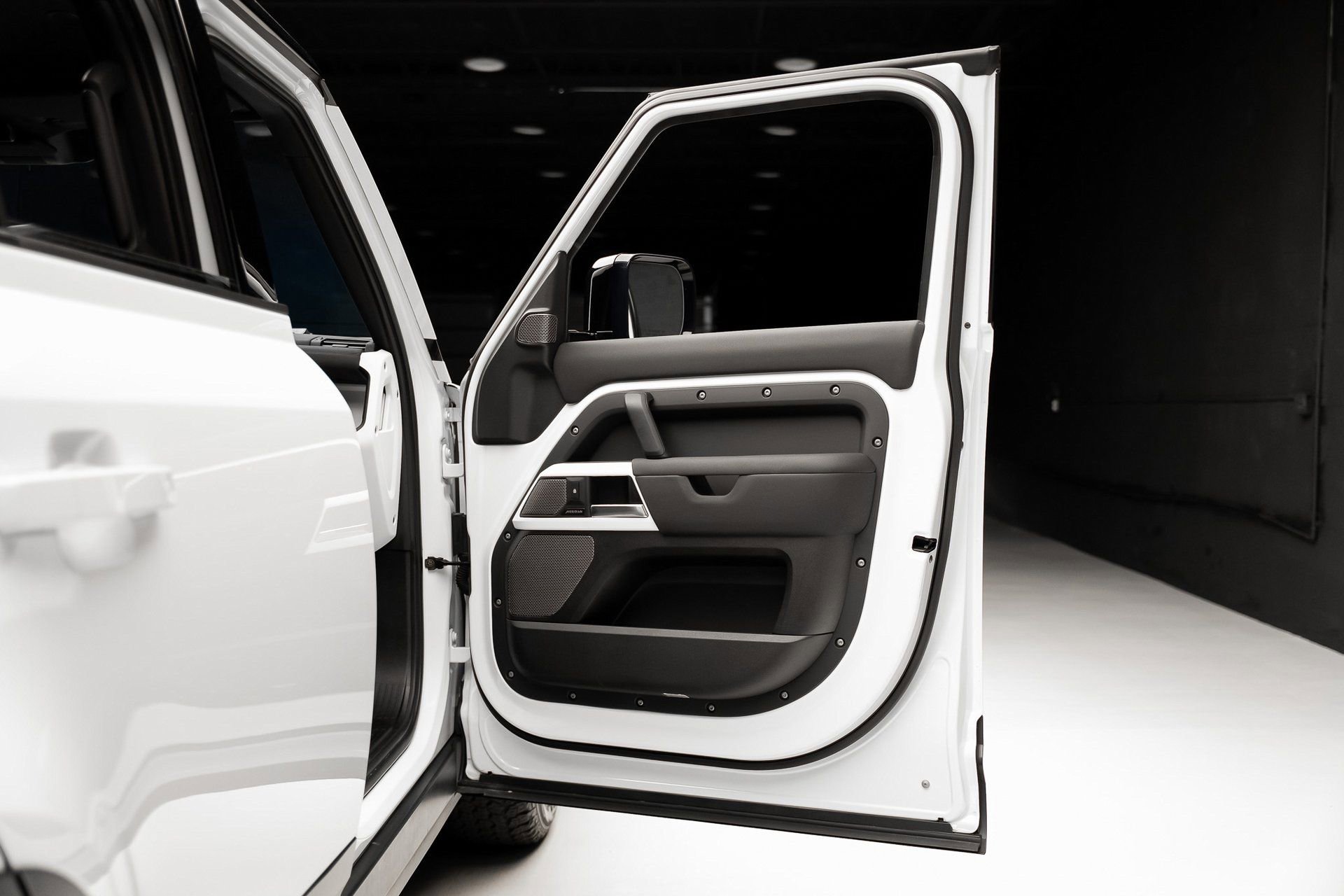 Used 2021 Land Rover Defender 110 S image 60