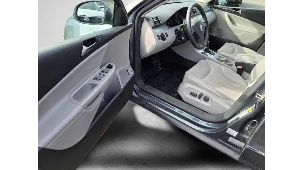 Used 2009 Volkswagen Passat Komfort FWD image 37