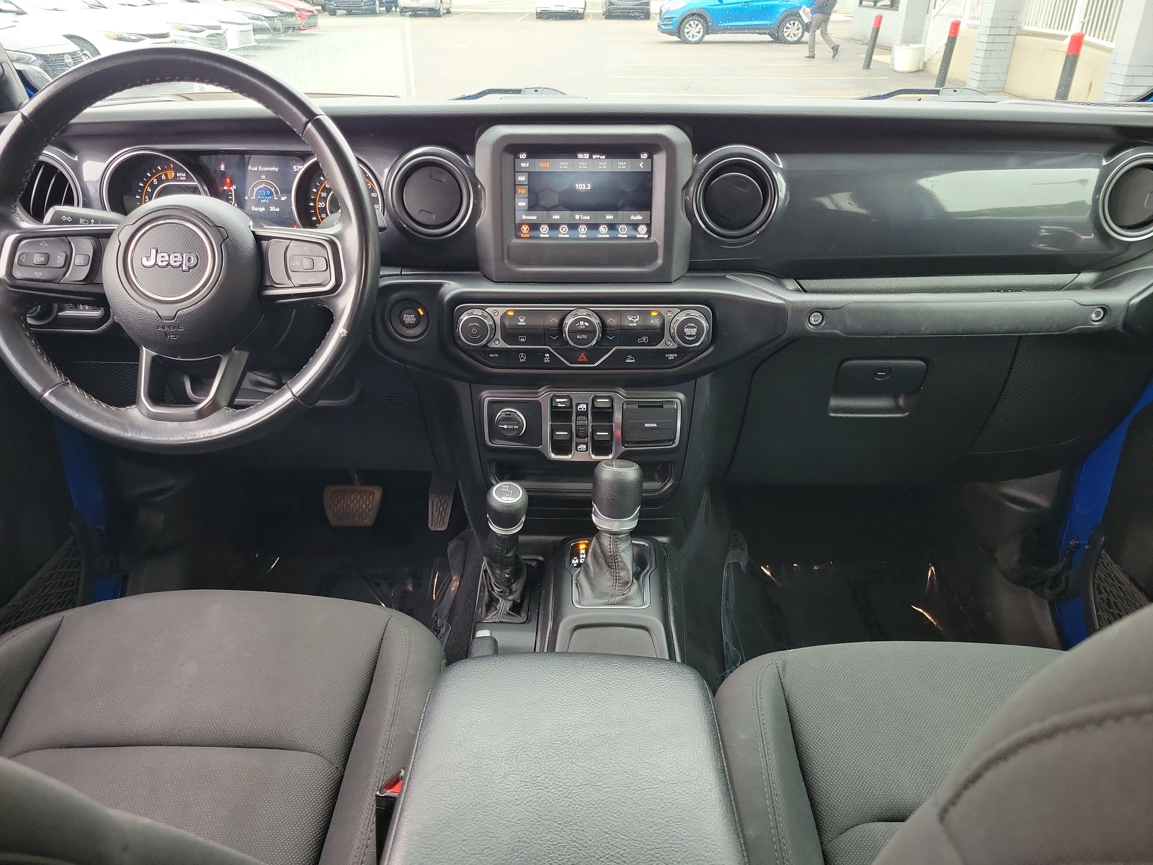 Used 2022 Jeep Gladiator Sport AWD/4WD image 9