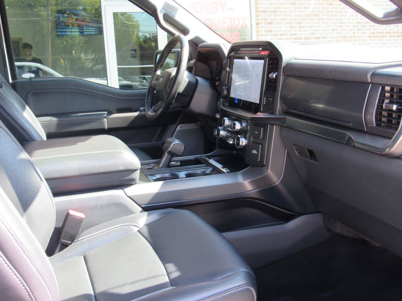 Used 2024 Ford F150 Lariat AWD/4WD image 34