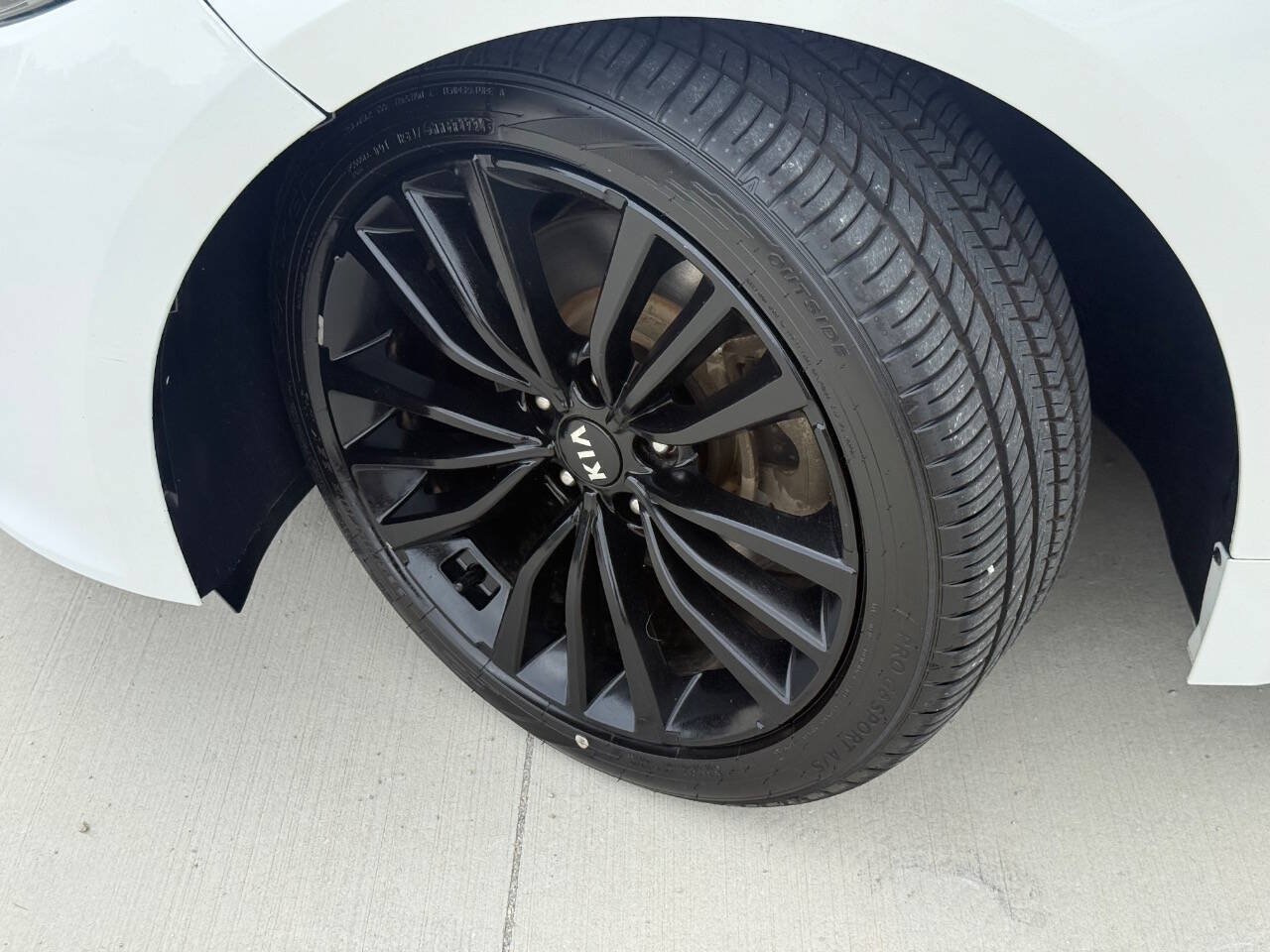 Used 2019 Kia Stinger RWD image 12