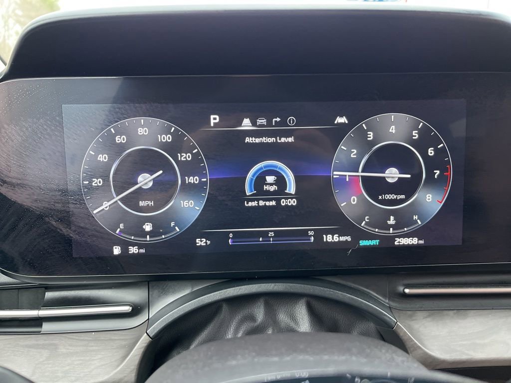 Used 2024 Kia Carnival SX image 11