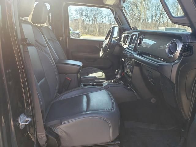 Used 2019 Jeep Wrangler Unlimited Sahara w/ Cold Weather Group image 18