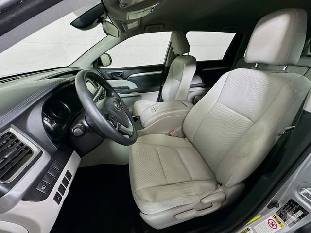 Used 2019 Toyota Highlander LE image 13