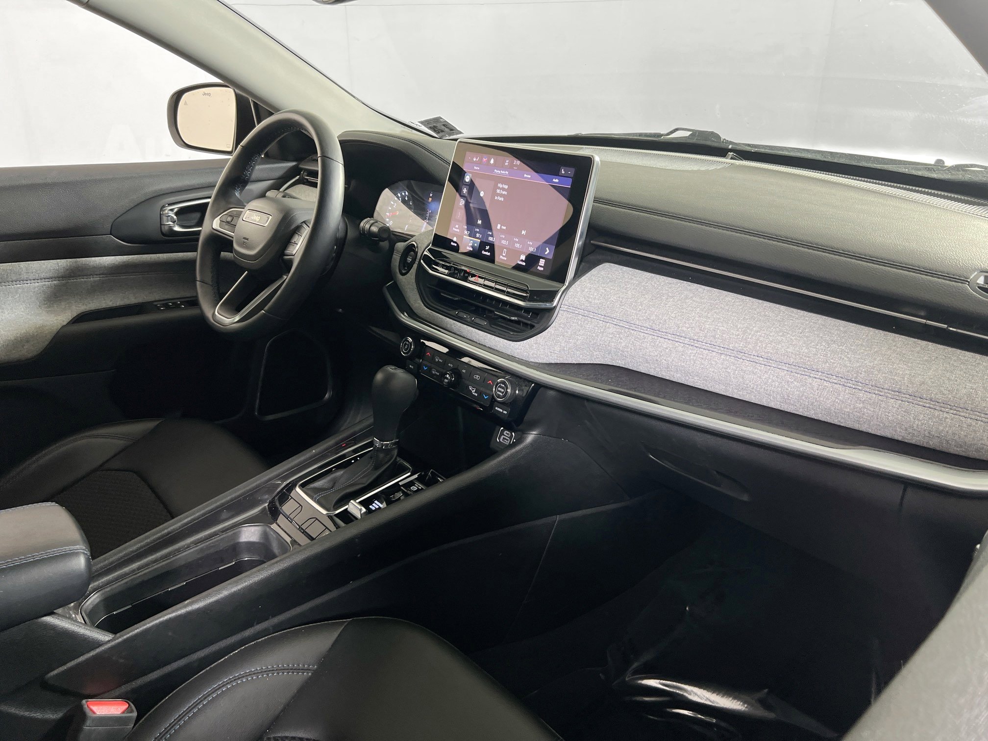 Used 2022 Jeep Compass Latitude w/ Convenience Group image 26