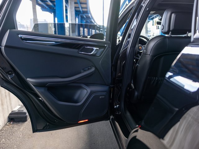New 2026 Porsche Macan image 30