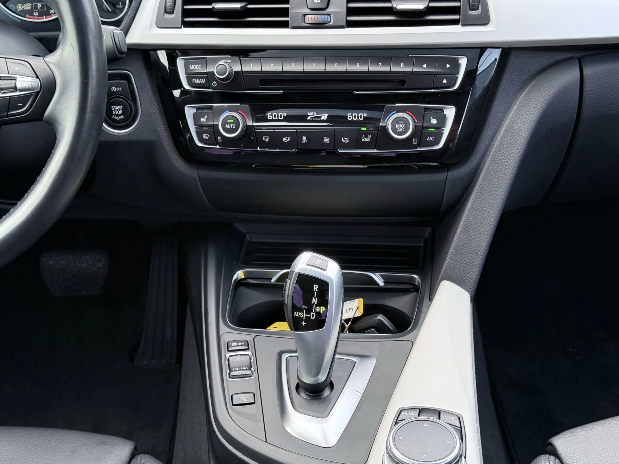 Used 2017 BMW 320i Sedan image 47