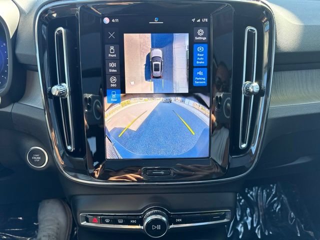 Certified 2025 Volvo XC40 B5 Plus AWD/4WD image 26