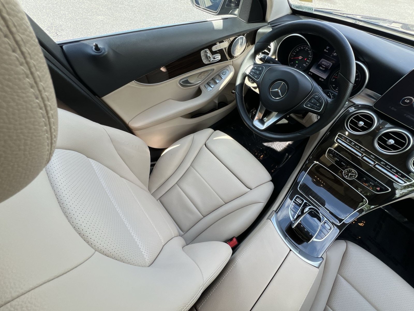 Used 2015 Mercedes-Benz C 300 4MATIC Sedan image 16